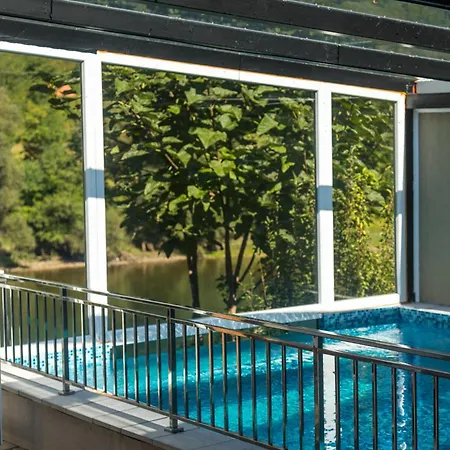 빌라 Dom Drina Zatvoreni Bazen 바이나 바슈타