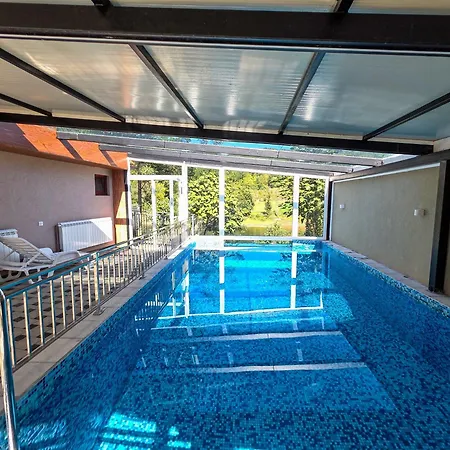 빌라 Dom Drina Zatvoreni Bazen 바이나 바슈타