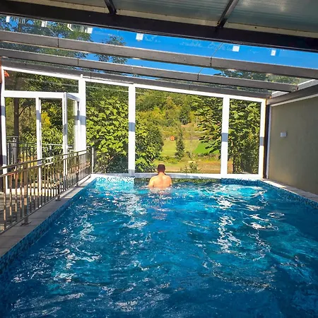 빌라 Dom Drina Zatvoreni Bazen