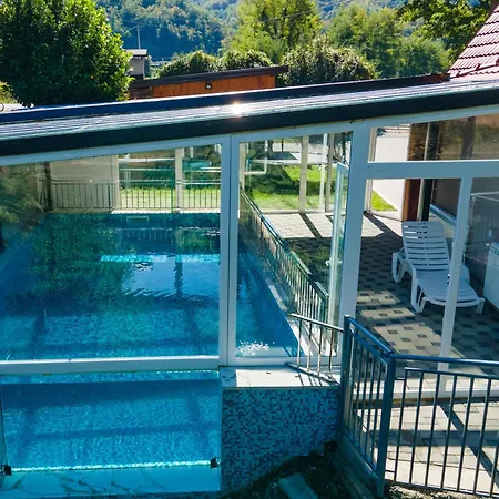 빌라 Dom Drina Zatvoreni Bazen