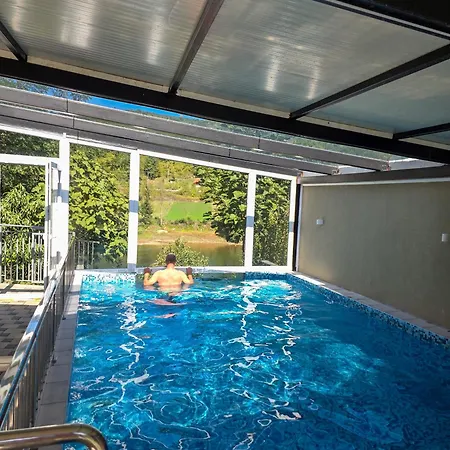 Dom Drina Zatvoreni Bazen 빌라